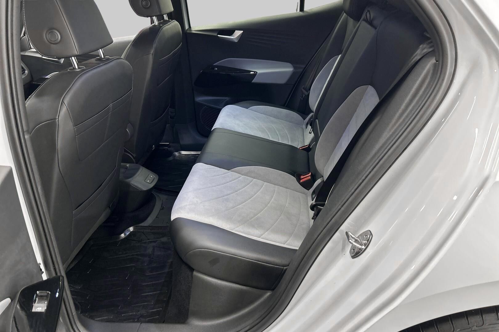 Volkswagen ID.3 iso kuva 8