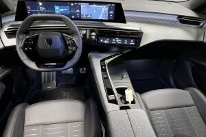 Peugeot E-3008 esikatselu 10