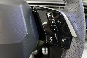 Peugeot E-3008 esikatselu 17