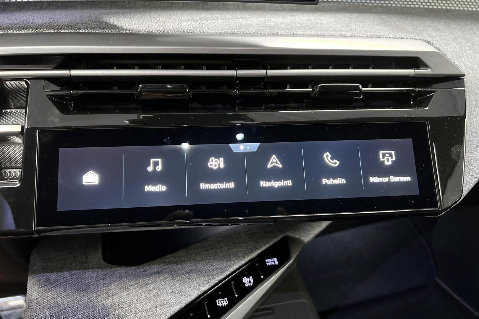 Peugeot E-3008 iso kuva 20