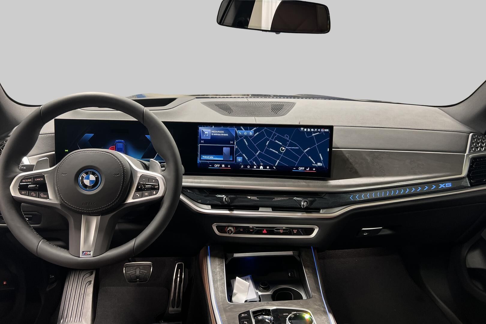 BMW X5 iso kuva 10