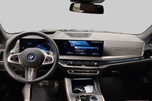 BMW X5 esikatselu 10
