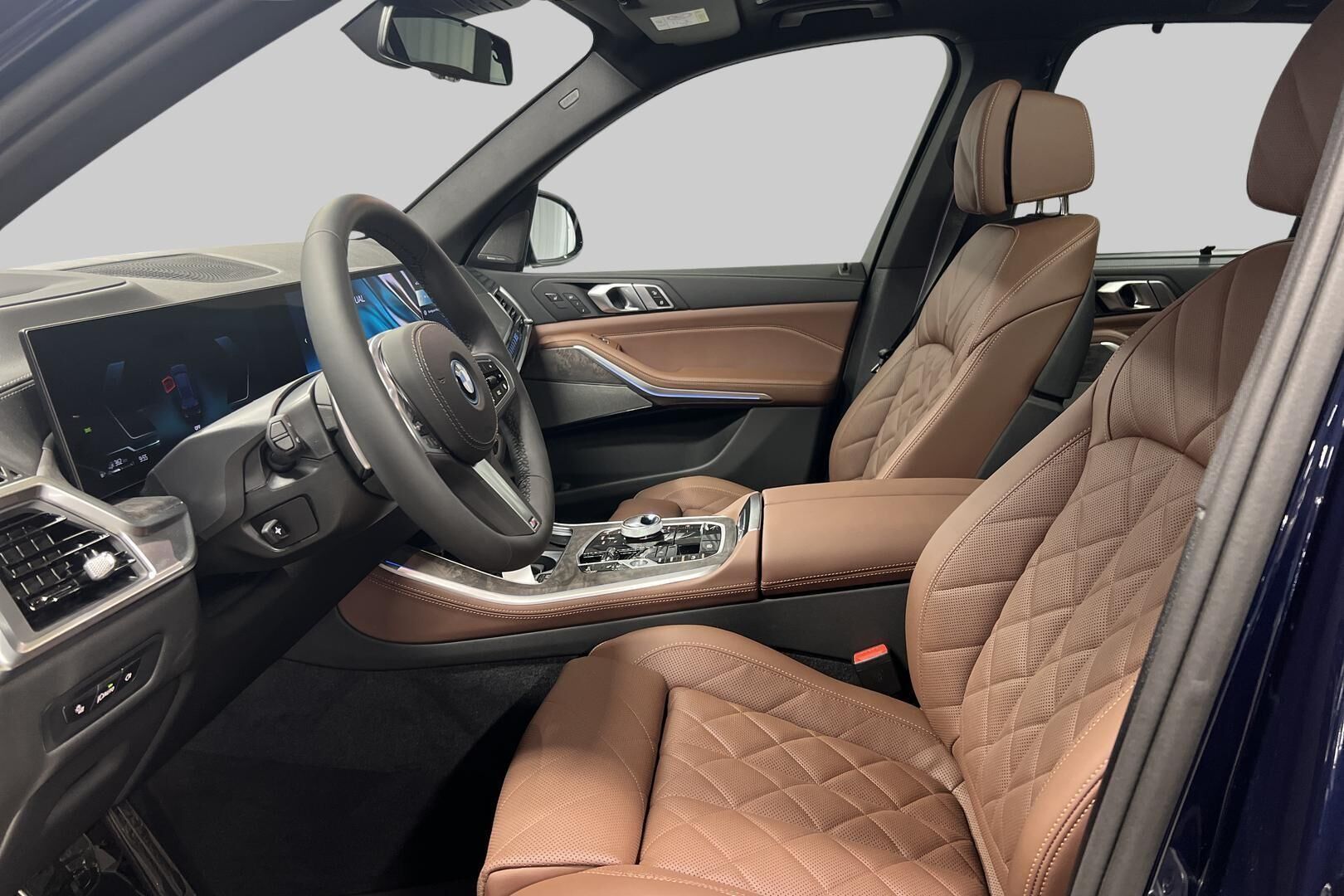BMW X5 iso kuva 8