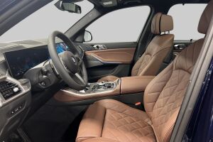 BMW X5 esikatselu 8