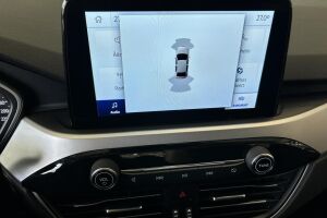 FORD Kuga esikatselu 18