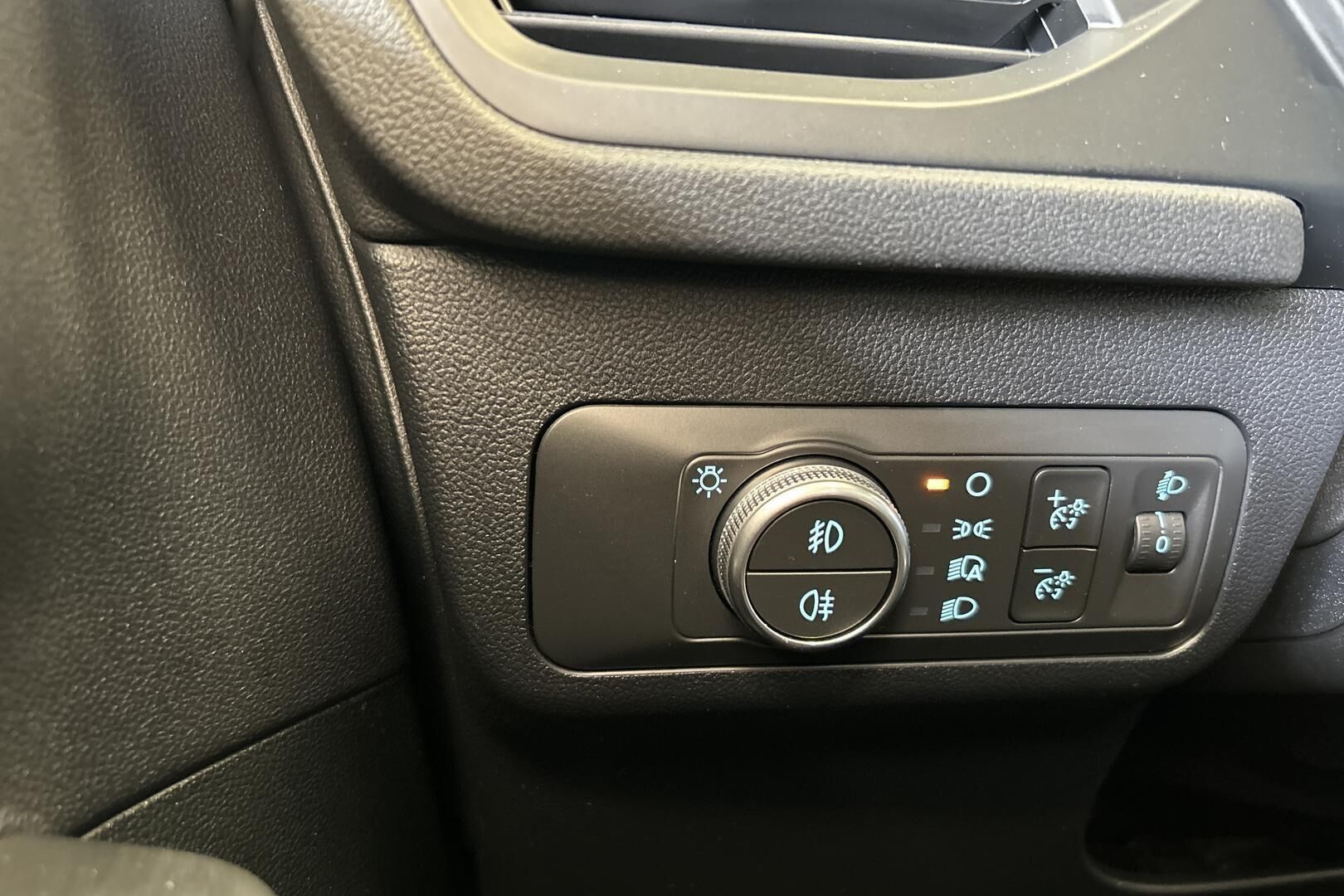 FORD Kuga iso kuva 23