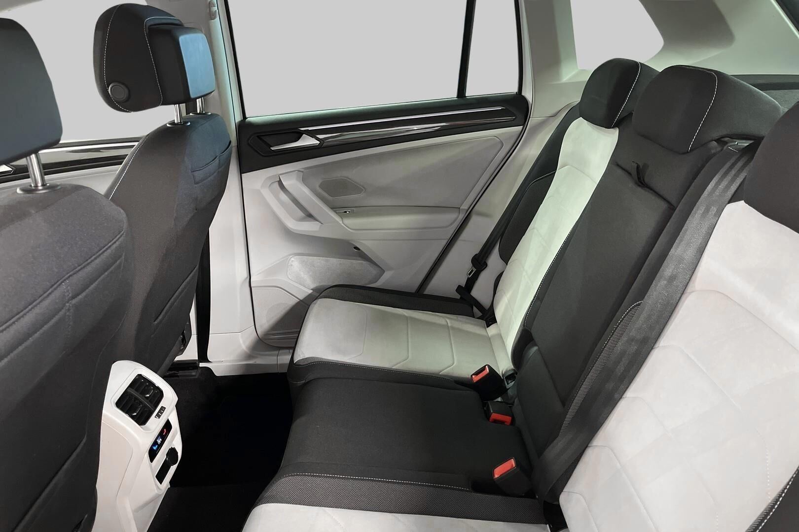 VOLKSWAGEN TIGUAN iso kuva 9