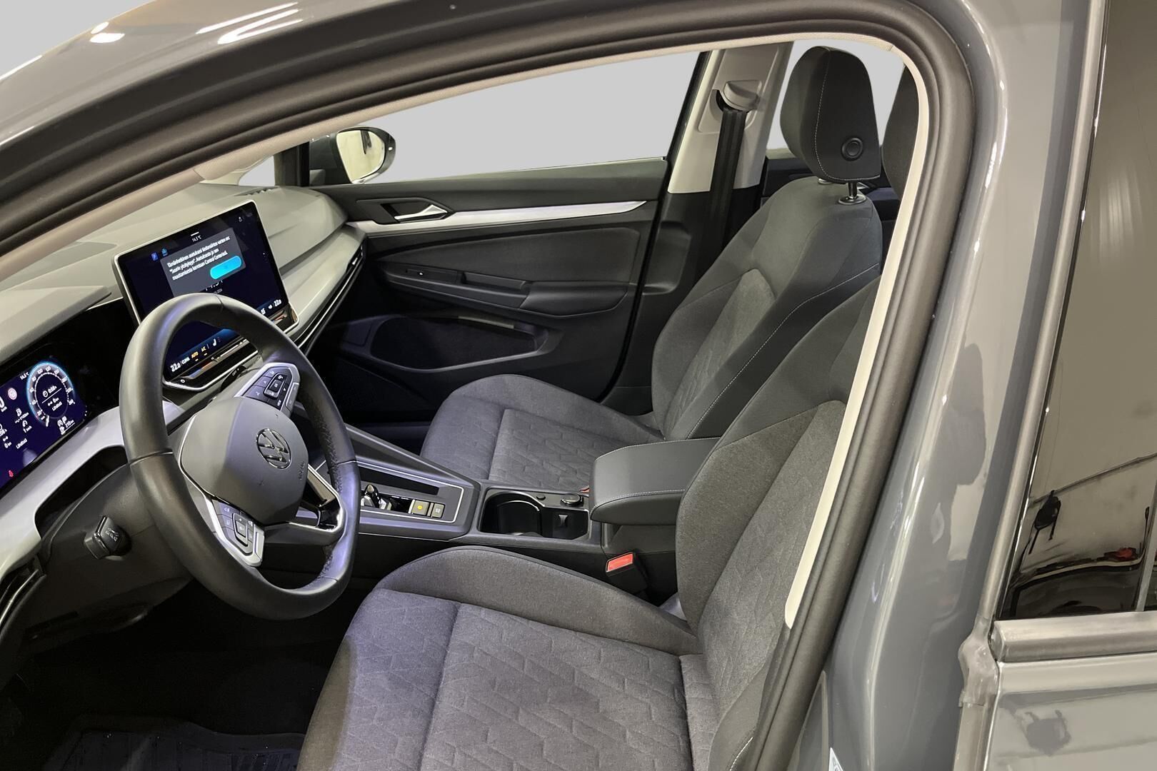 VOLKSWAGEN GOLF iso kuva 8