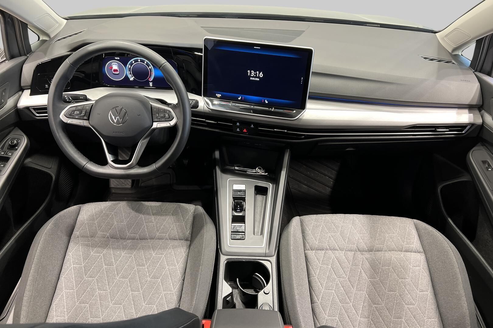 VOLKSWAGEN GOLF iso kuva 10