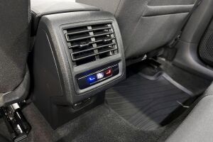 VOLKSWAGEN GOLF esikatselu 33