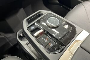 BMW IX esikatselu 21