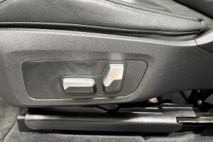 BMW IX3 esikatselu 36