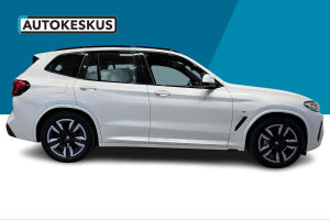 BMW IX3 esikatselu 4