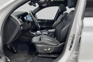 BMW IX3 esikatselu 9