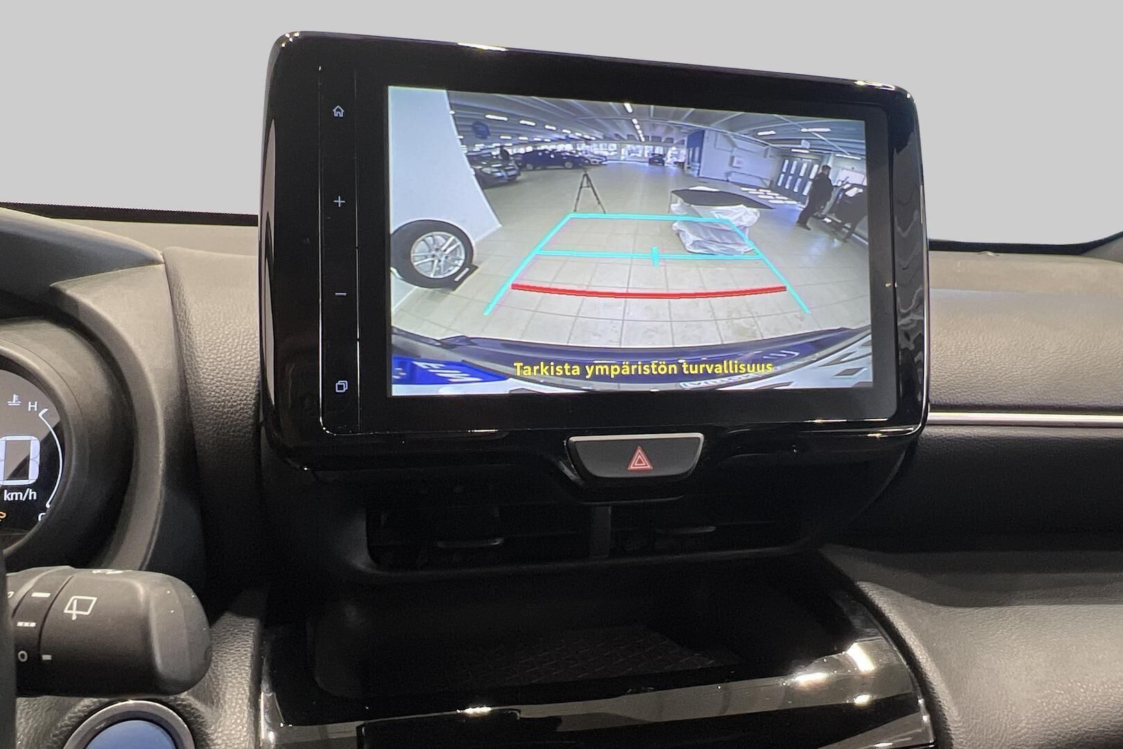 TOYOTA YARIS CROSS iso kuva 13