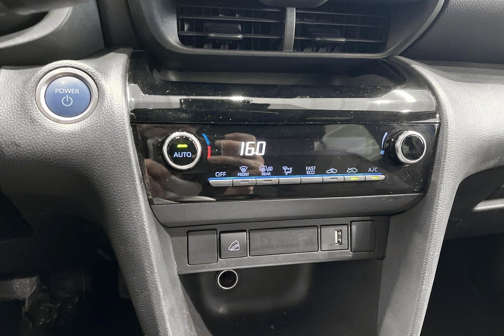 TOYOTA YARIS CROSS iso kuva 15