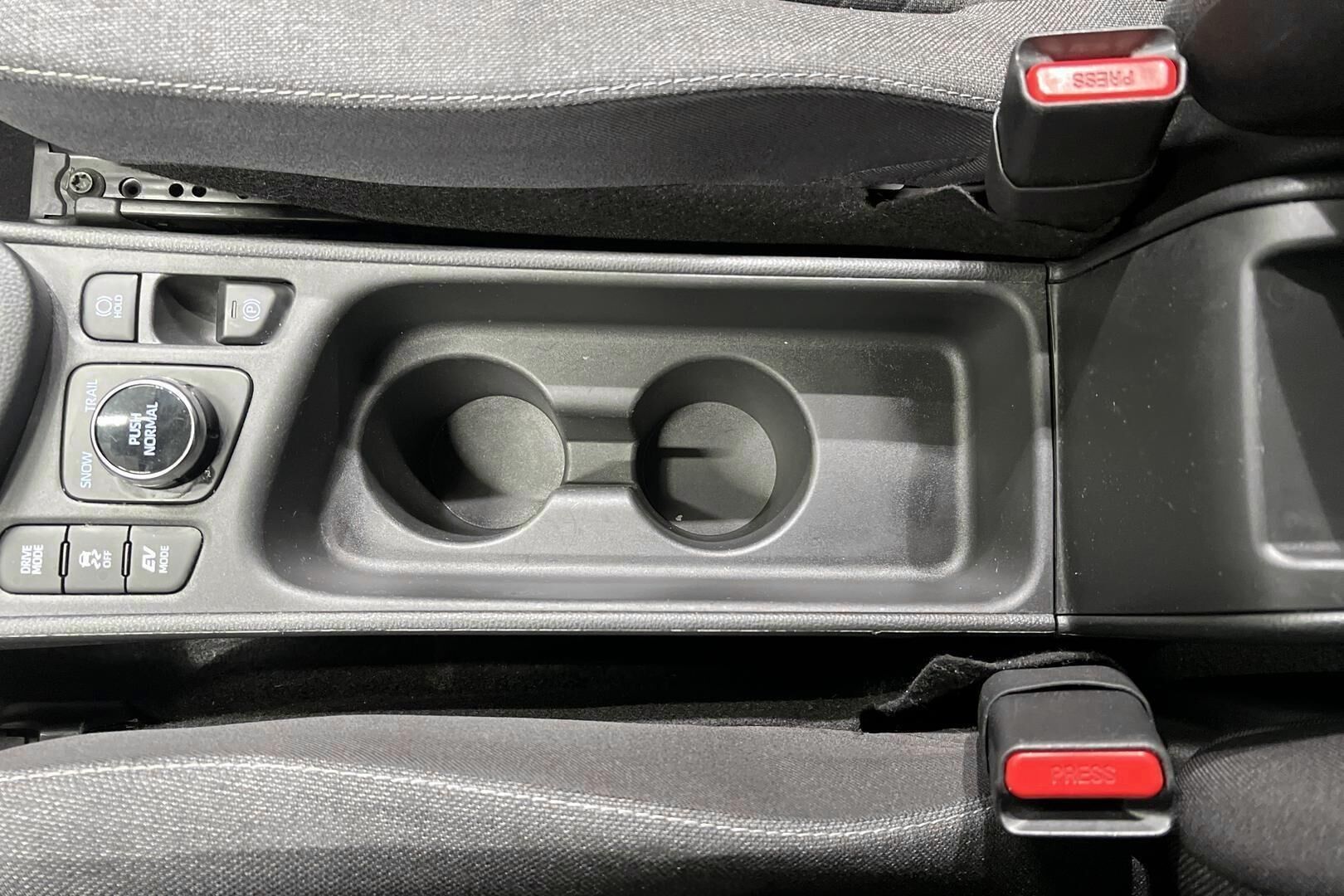 TOYOTA YARIS CROSS iso kuva 18