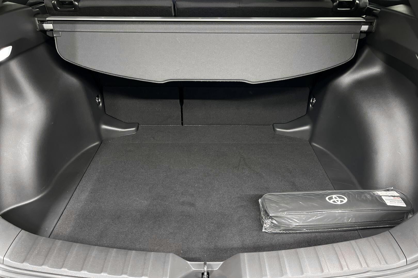 TOYOTA COROLLA CROSS iso kuva 11