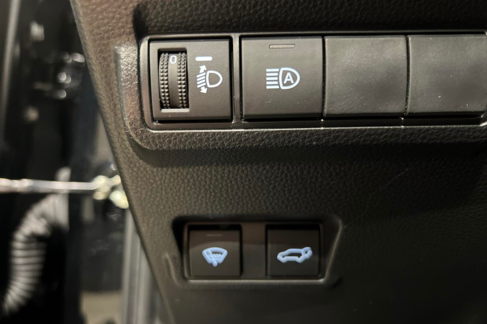 TOYOTA COROLLA CROSS iso kuva 13