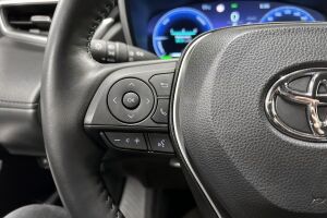 TOYOTA COROLLA CROSS esikatselu 17