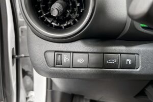 TOYOTA C-HR esikatselu 13