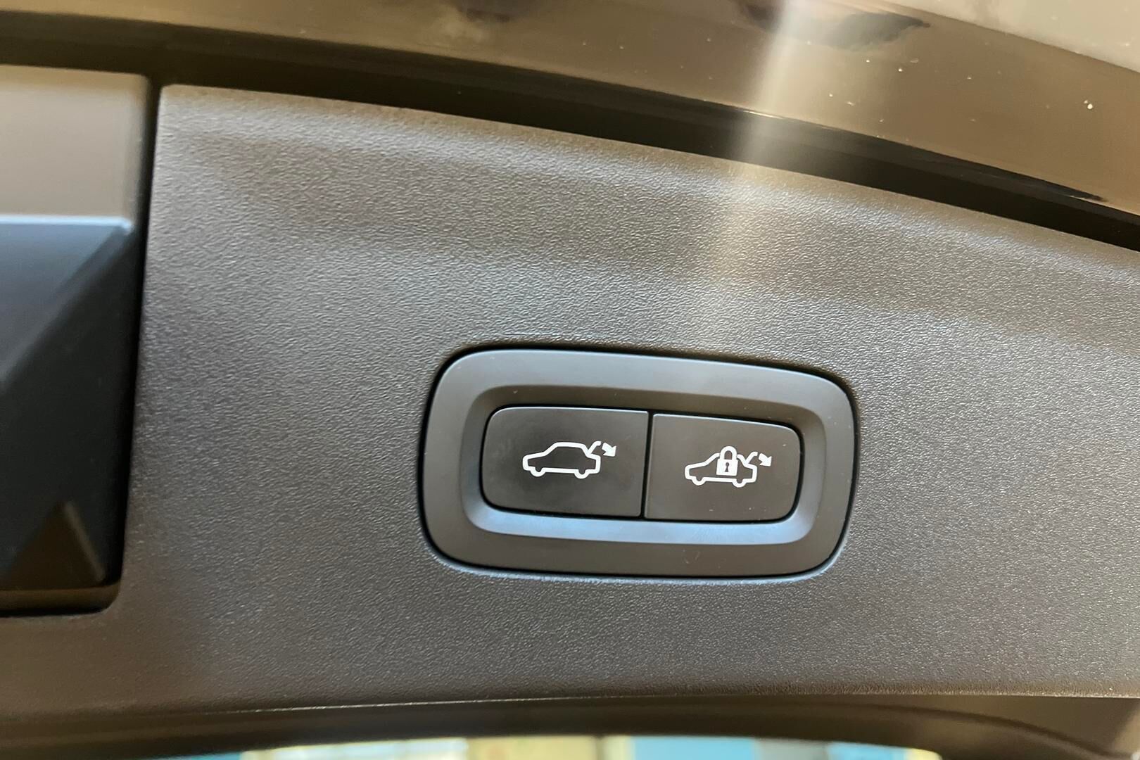 POLESTAR 2 iso kuva 14