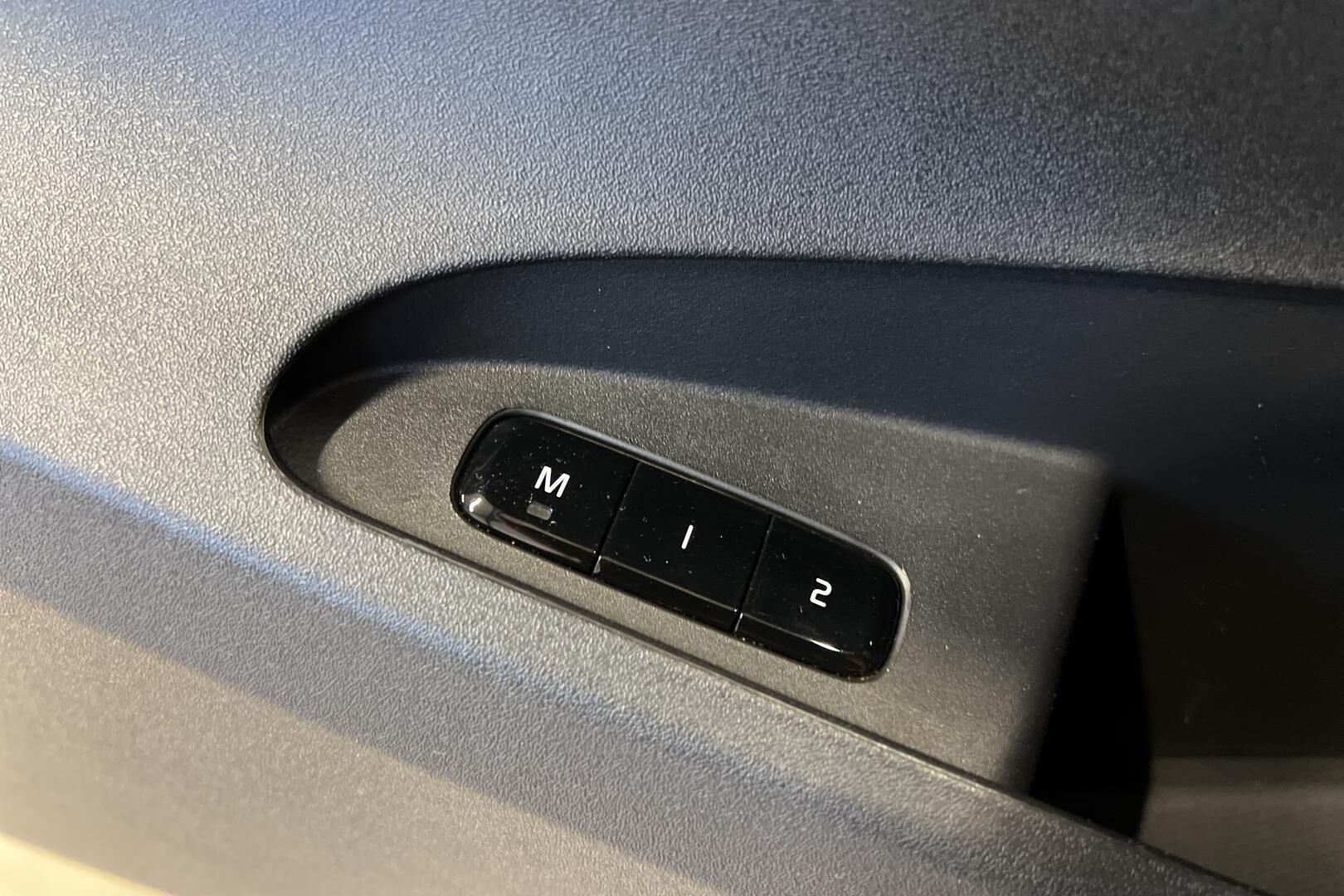 POLESTAR 2 iso kuva 15