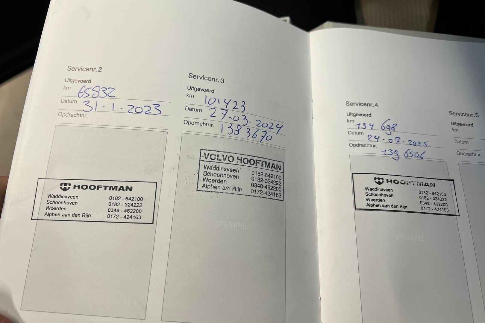 POLESTAR 2 iso kuva 21