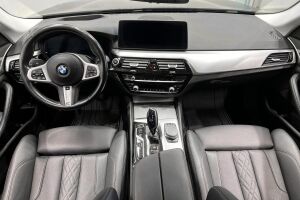 BMW 5-SARJA esikatselu 11
