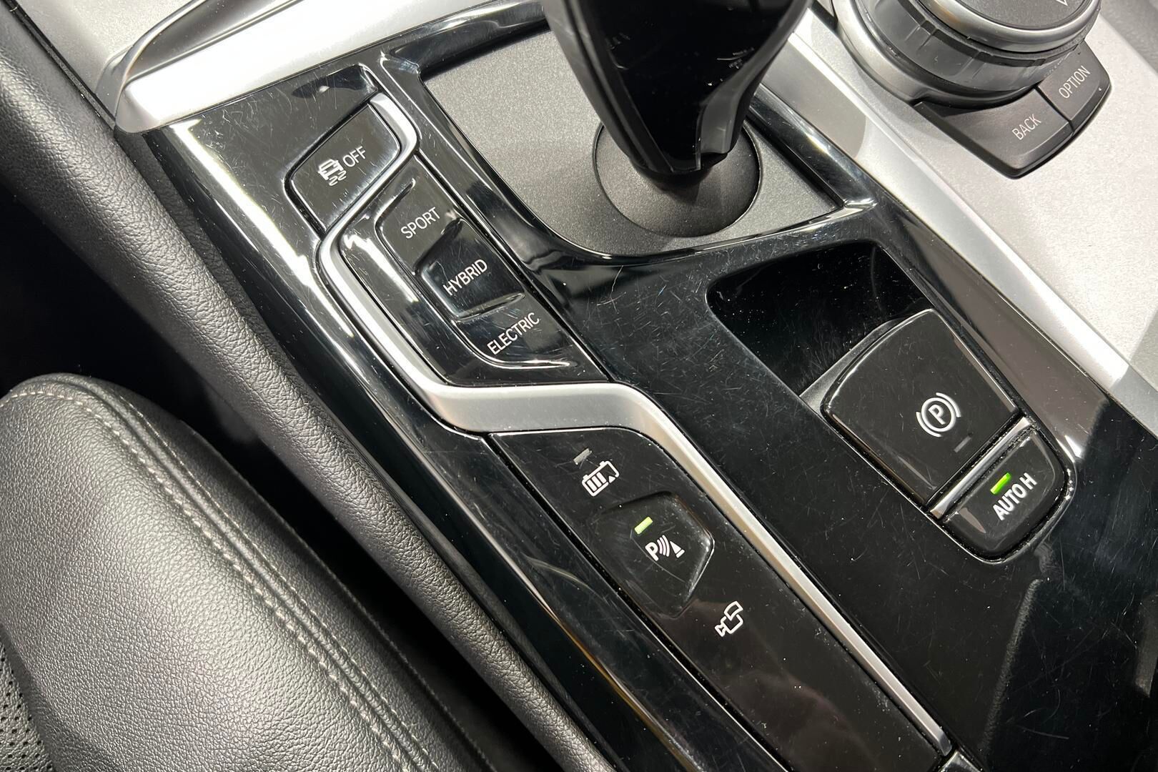 BMW 5-SARJA iso kuva 22