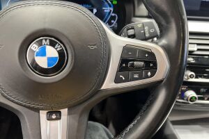 BMW 5-SARJA esikatselu 34