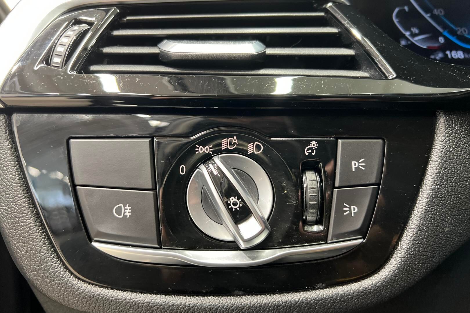 BMW 5-SARJA iso kuva 35