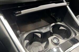 BMW 3-SARJA esikatselu 18