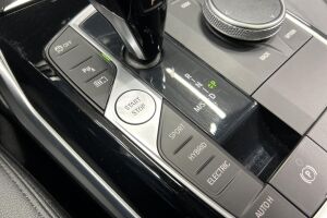 BMW 3-SARJA esikatselu 20