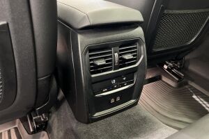 BMW 3-SARJA esikatselu 29