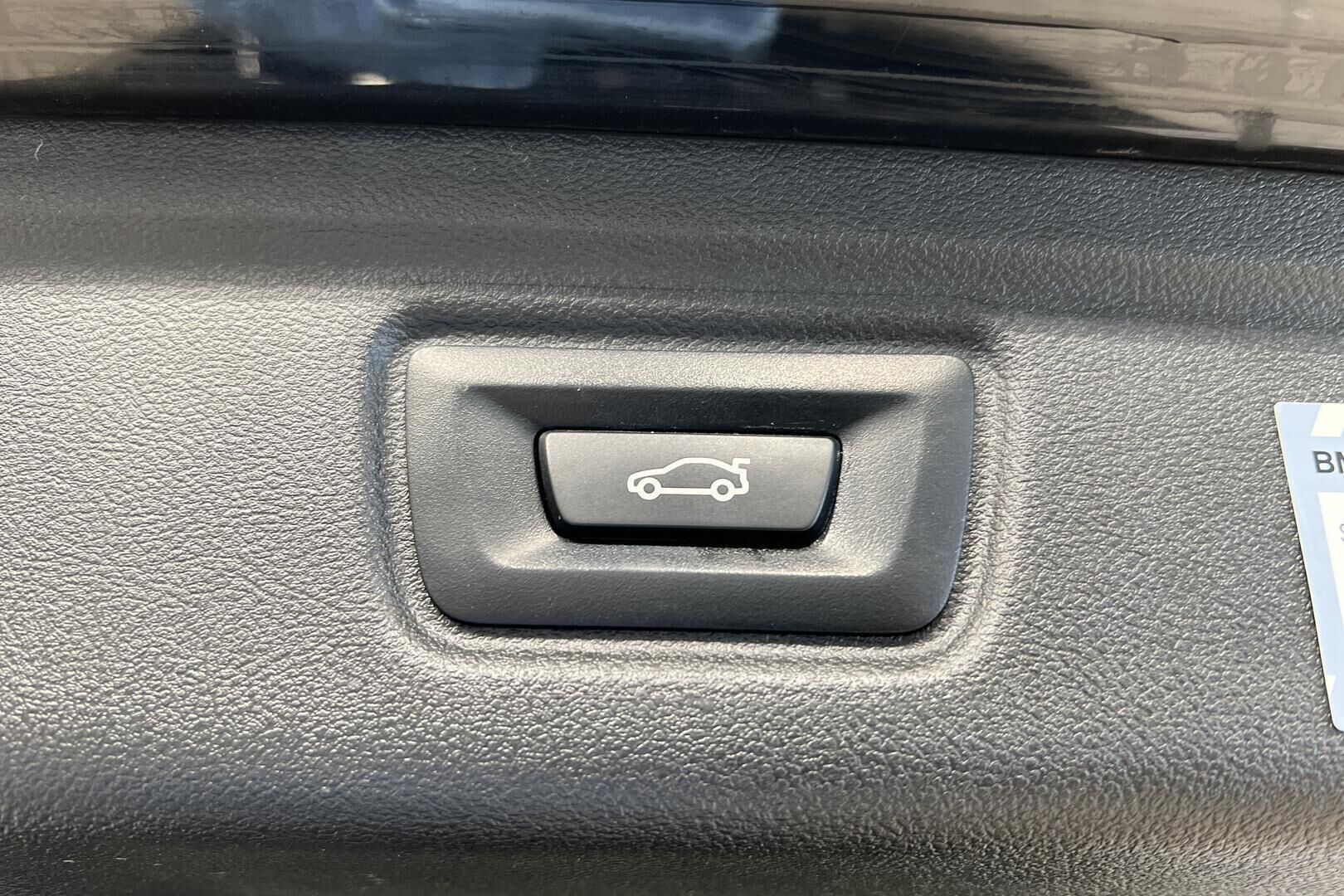 BMW 3-SARJA iso kuva 32