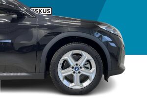 BMW IX2 esikatselu 13