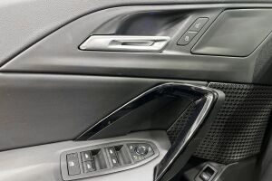 BMW IX2 esikatselu 32