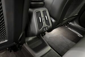 BMW IX2 esikatselu 33