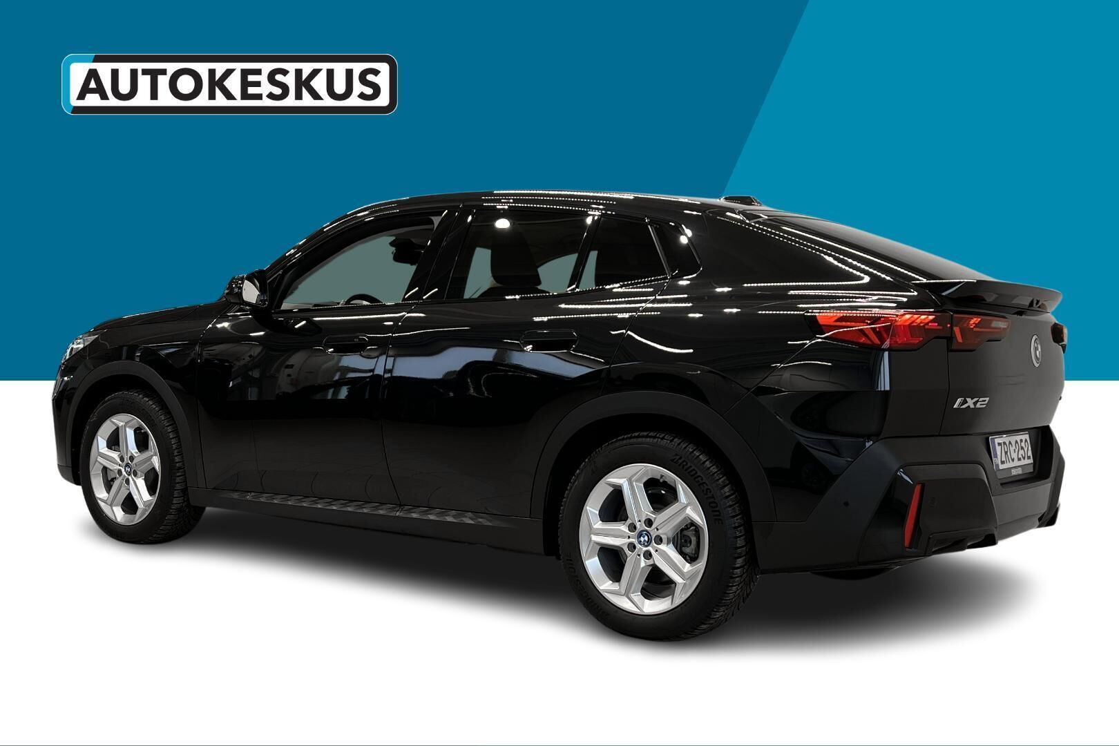 BMW IX2 iso kuva 7