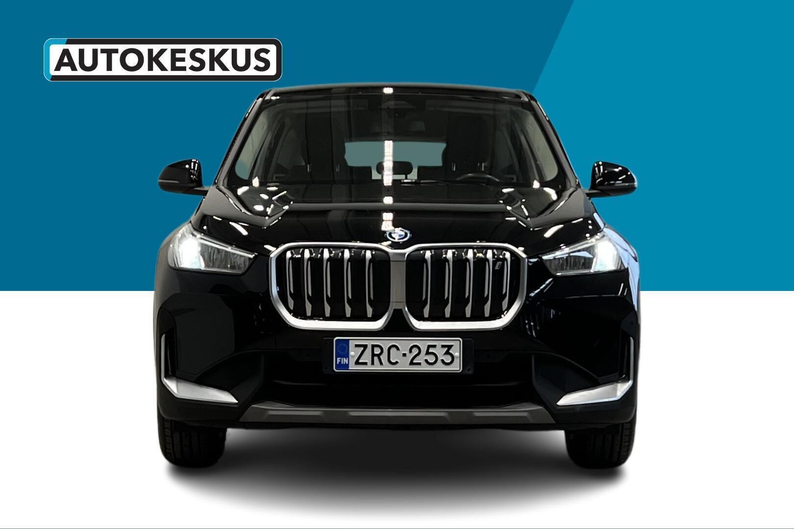BMW IX1 iso kuva 2