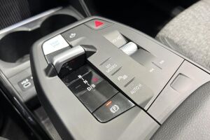 BMW IX1 esikatselu 23