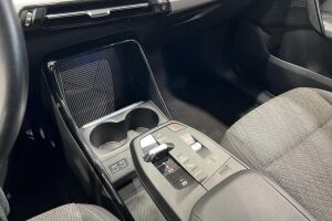 BMW IX1 esikatselu 24
