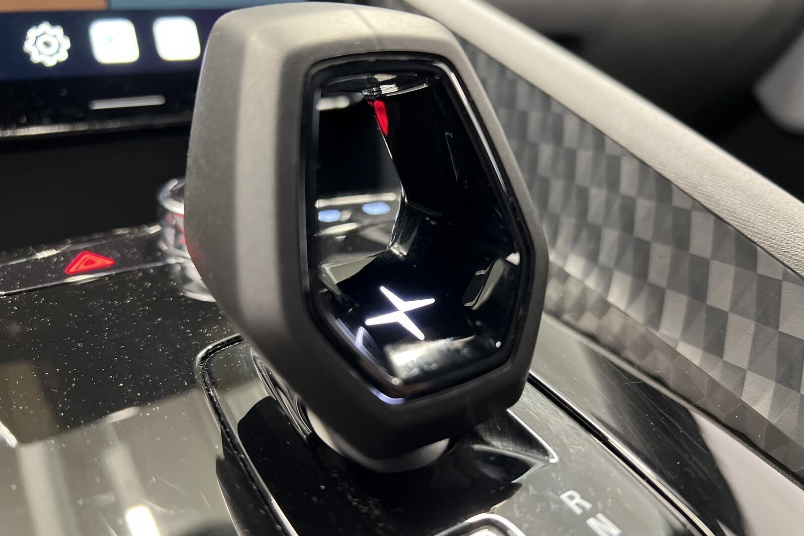 POLESTAR 2 iso kuva 29
