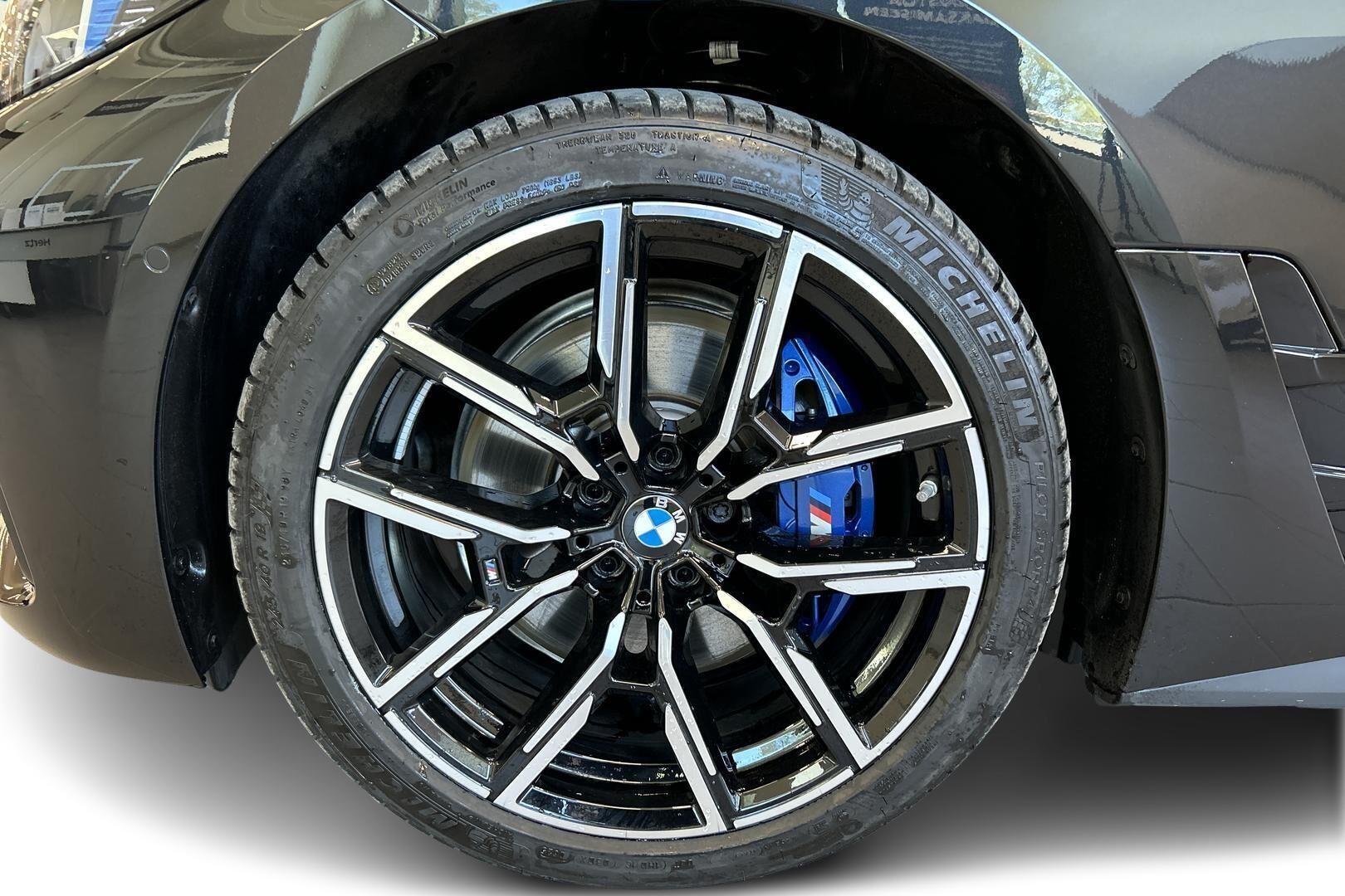BMW i4 M50 iso kuva 12