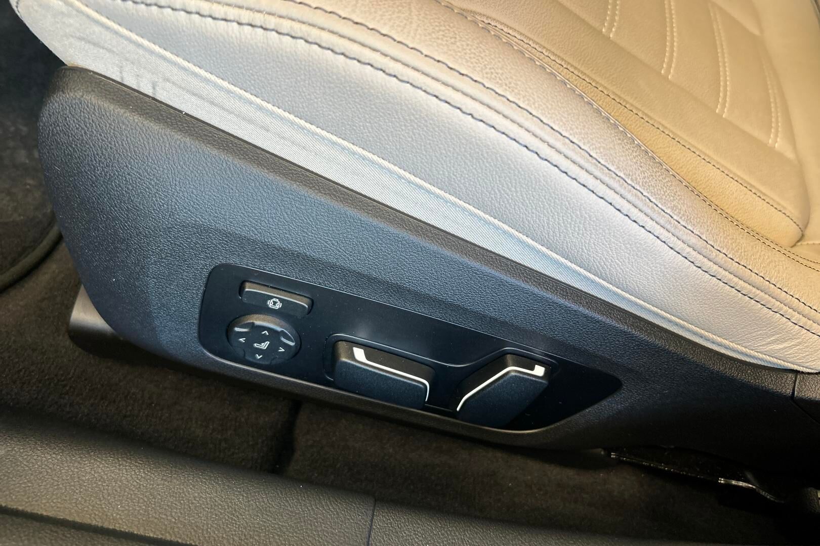 BMW i4 M50 iso kuva 14