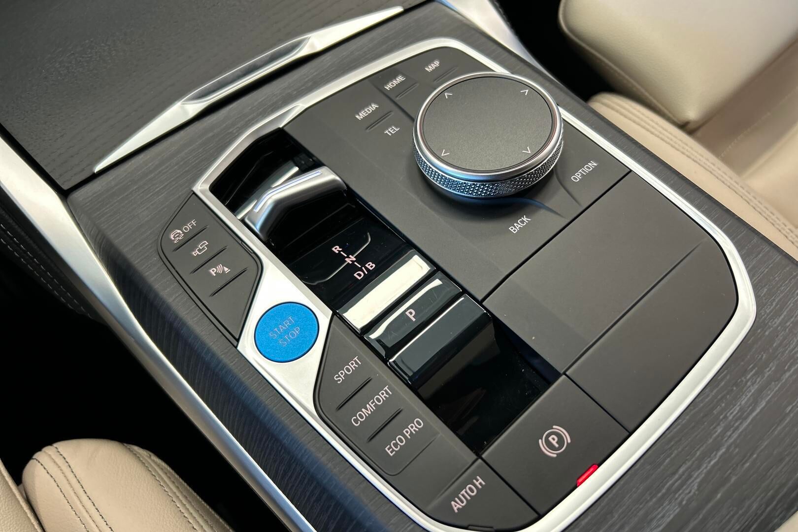 BMW i4 M50 iso kuva 16