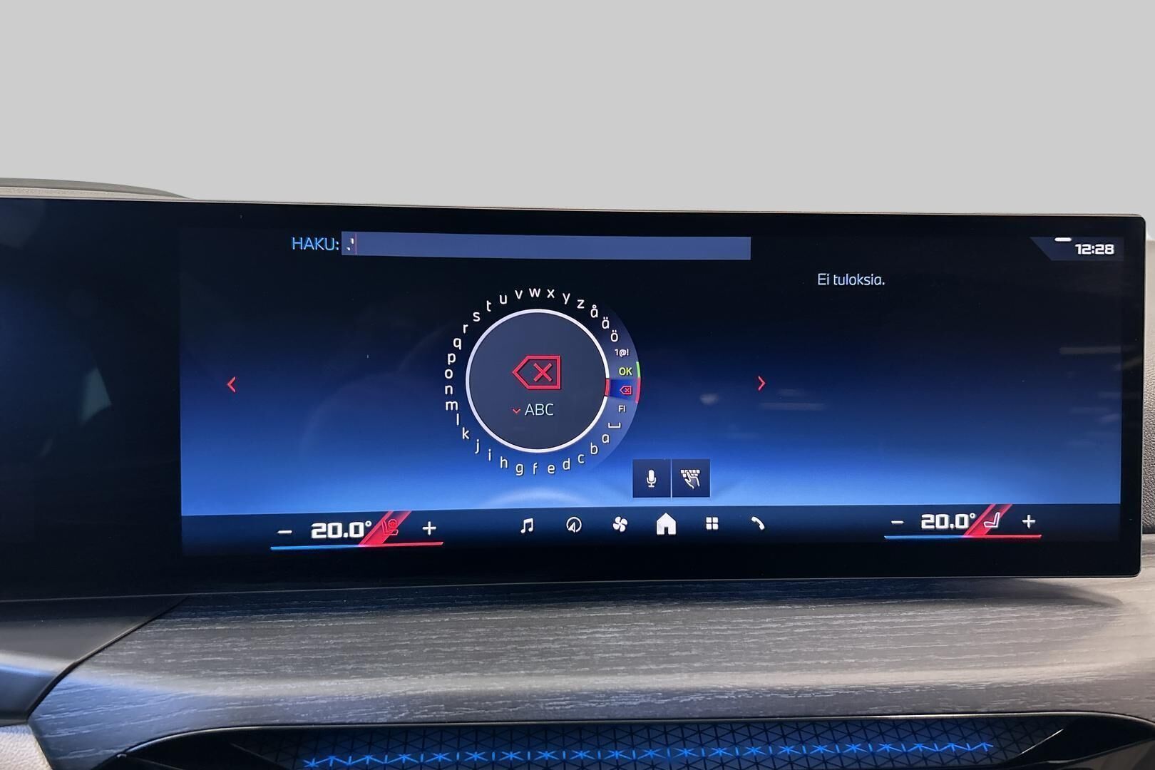 BMW i4 M50 iso kuva 17
