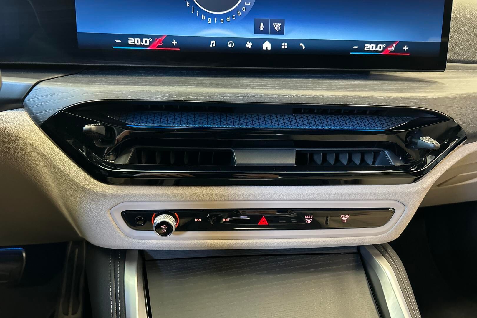 BMW i4 M50 iso kuva 18