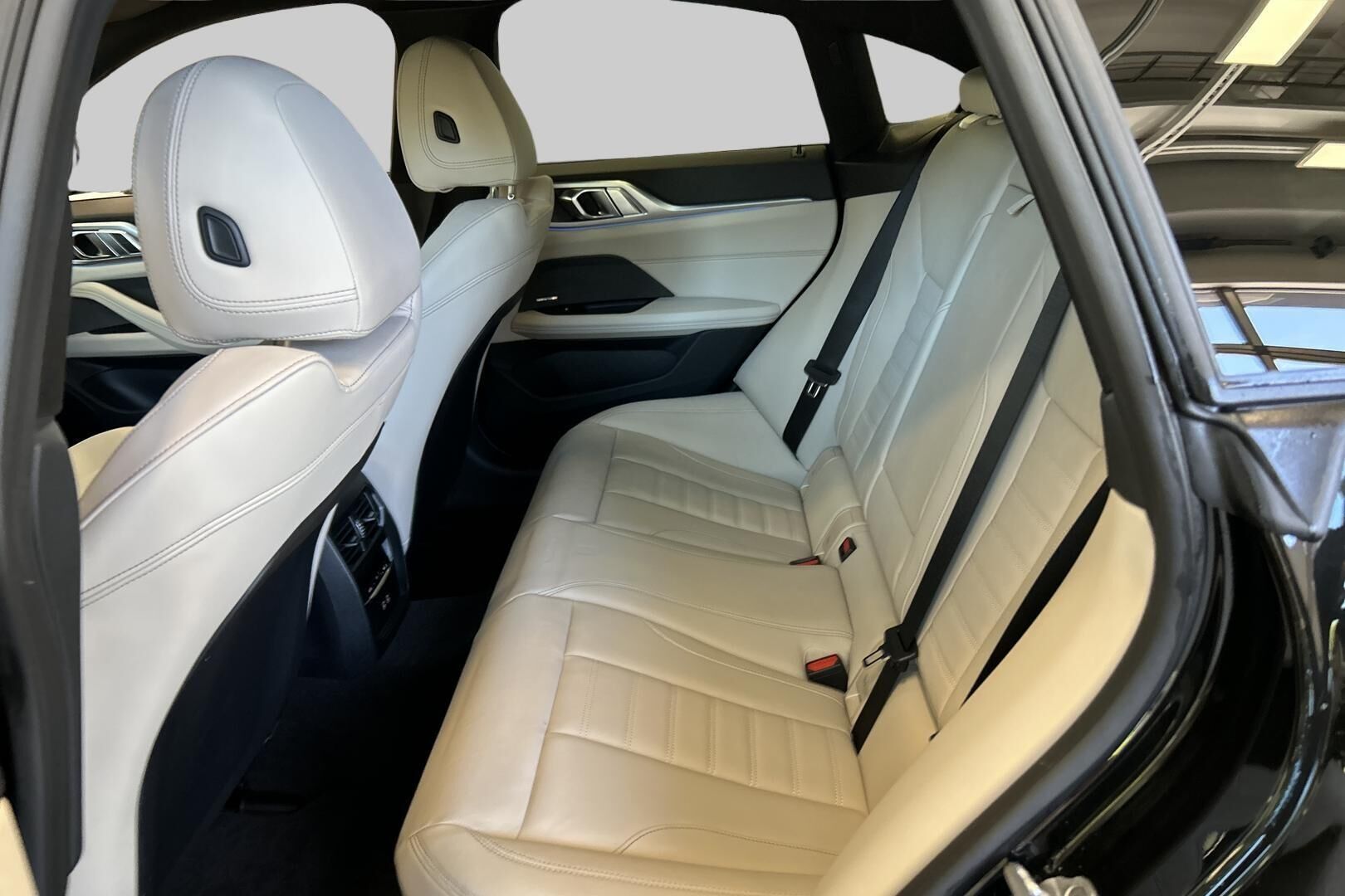 BMW i4 M50 iso kuva 9